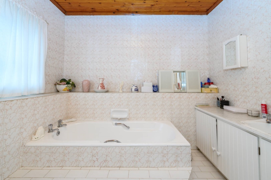 4 Bedroom Property for Sale in Linton Grange Eastern Cape